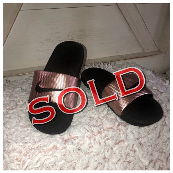 SOLD: Nike Women’s Kawa Slide Metallic - Picture 1 of 5